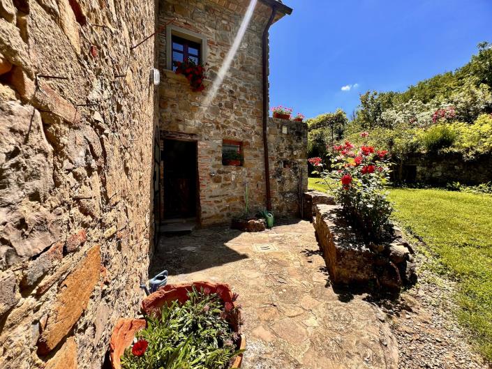 Image No.9-3 Bed Farmhouse for sale