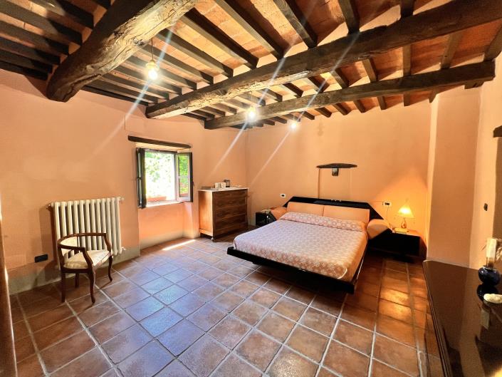 Image No.43-3 Bed Farmhouse for sale