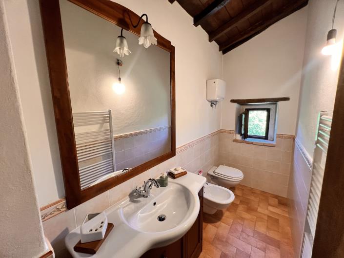 Image No.46-3 Bed Farmhouse for sale