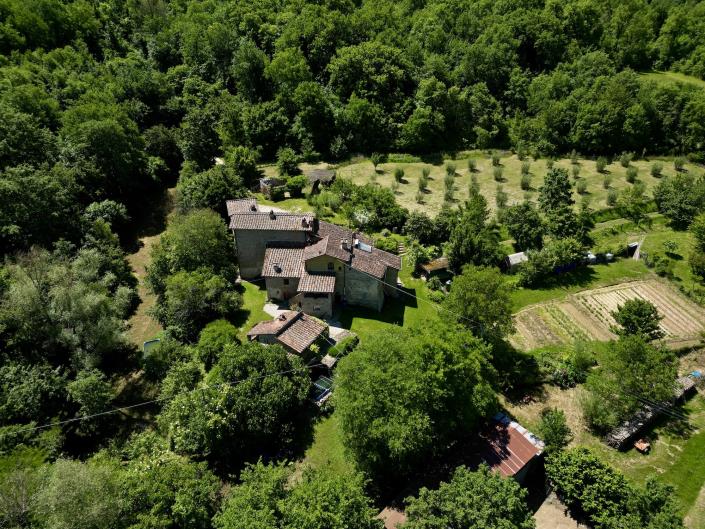 Image No.52-3 Bed Farmhouse for sale