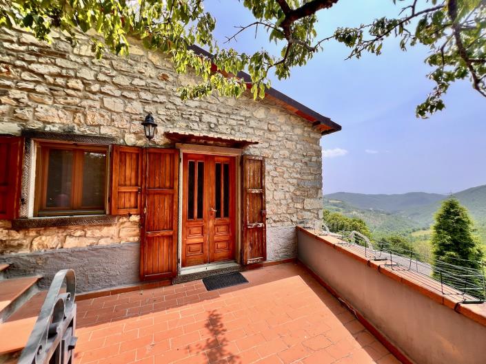 Image No.1-3 Bed Country Property for sale