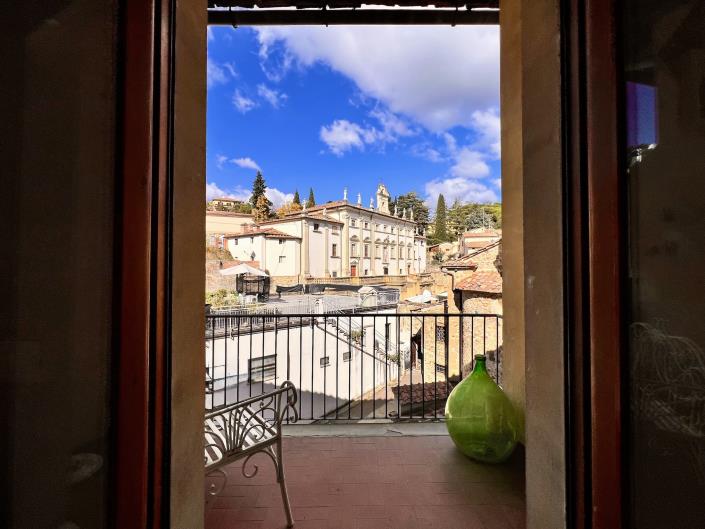 Image No.14-2 Bed Flat for sale