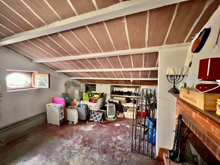 Image No.18-2 Bed Flat for sale