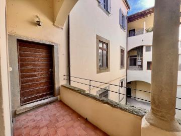 5-il-gran-camino-appartment-entrance-anghiari-tuscany