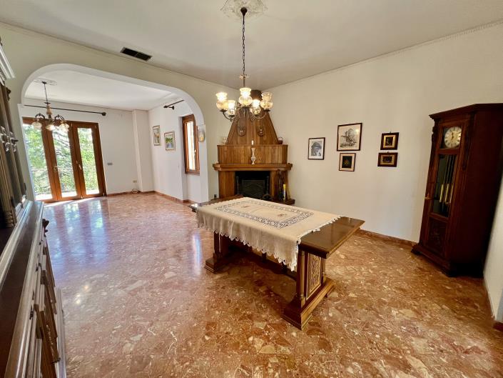 Image No.14-3 Bed Villa / Detached for sale