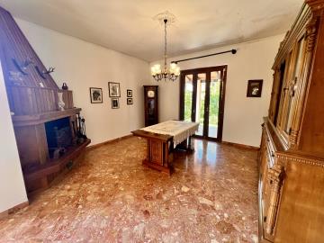 Villa-del-Portico-first-floor-dining-room-anghiari-tuscany