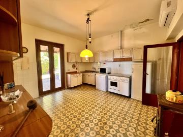 Villa-del-Portico-first-floor-kitchen-anghiari-tuscany
