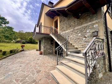 Casa-nel-verde-stairs