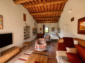 13-Casale-del-lago-unit-2-living-room