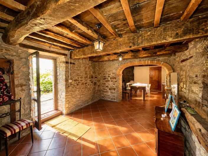 Image No.6-2 Bed Farmhouse for sale