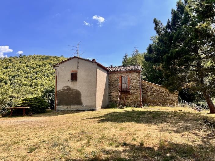 Image No.20-2 Bed Farmhouse for sale