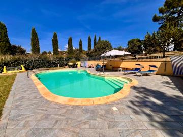 3-Casale-Felicita-swimming-pool-jpg