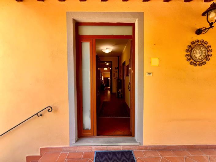 Image No.9-5 Bed Villa / Detached for sale