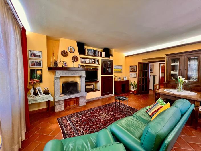 Image No.13-5 Bed Villa / Detached for sale