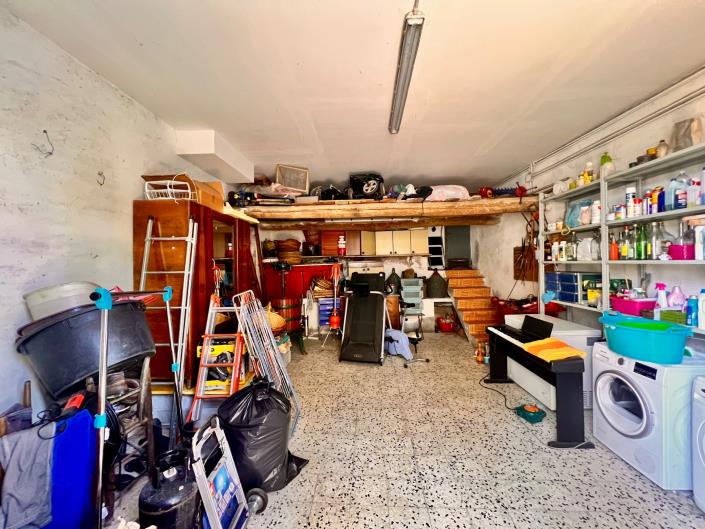 Image No.35-5 Bed Villa / Detached for sale
