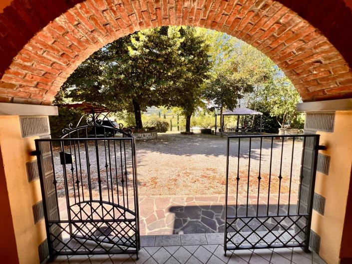 Image No.34-5 Bed Villa / Detached for sale