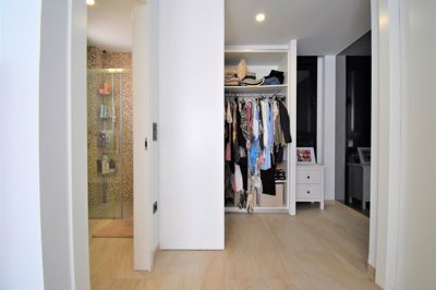 13oc1859wardrobe