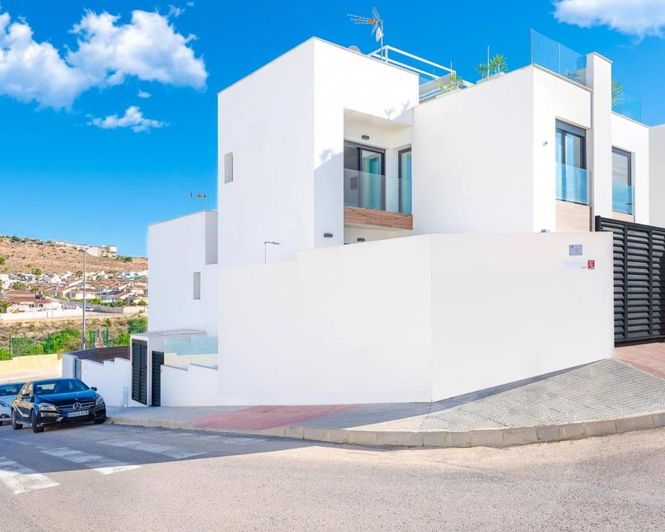 Image No.27-4 Bed Villa for sale