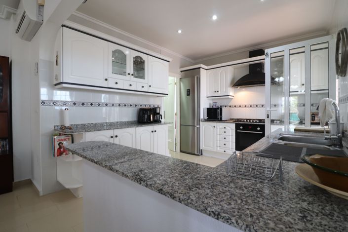 Image No.14-4 Bed Villa for sale