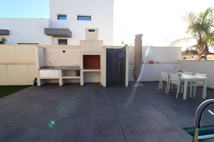 Image No.24-3 Bed Villa for sale