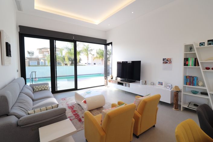 Image No.7-3 Bed Villa for sale