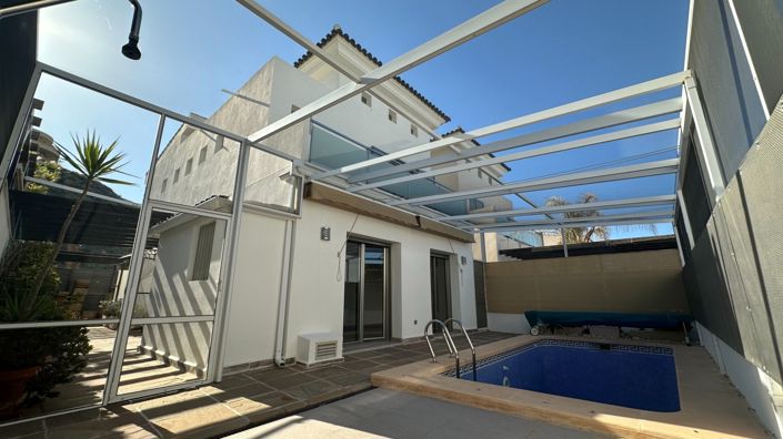 Image No.1-3 Bed Villa for sale