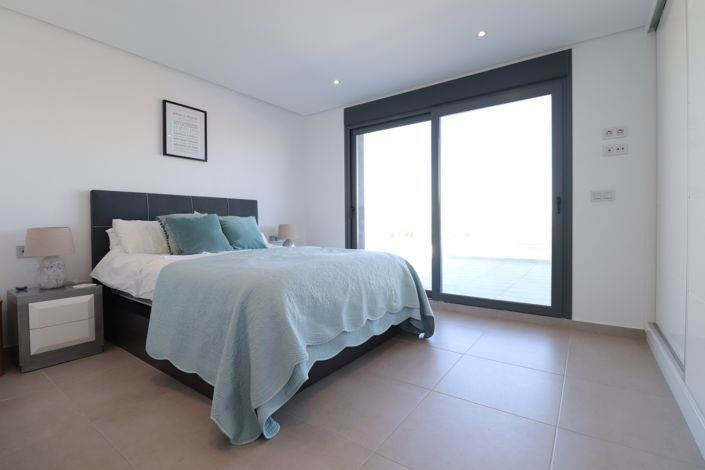 Image No.11-3 Bed Villa for sale