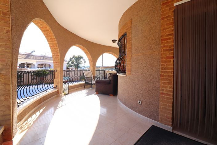 Image No.20-3 Bed Villa for sale