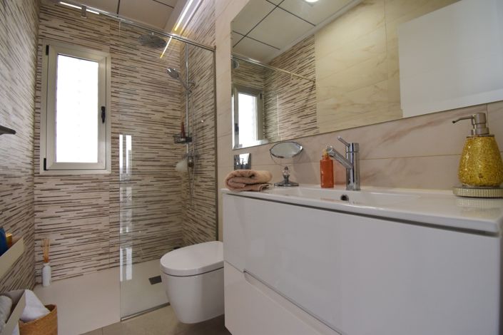 Image No.11-3 Bed Villa for sale