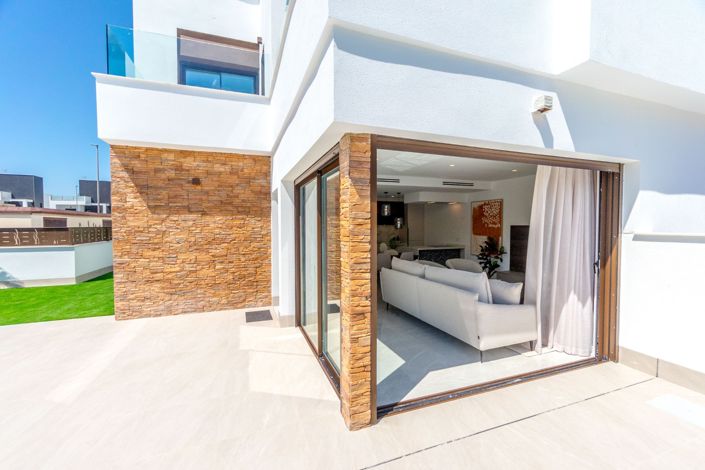 Image No.23-3 Bed Villa for sale