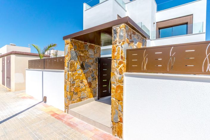 Image No.30-3 Bed Villa for sale