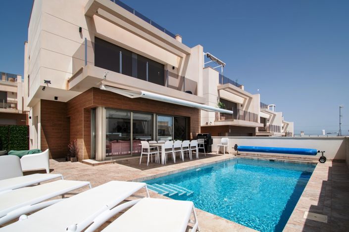 Image No.1-Villa de 5 chambres à vendre à Orihuela Costa