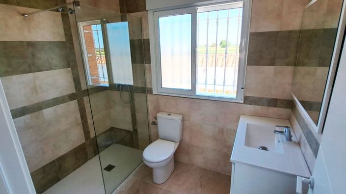 Image No.15-3 Bed Country Property for sale