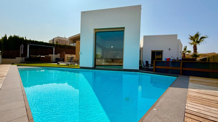 Image No.1-3 Bed Villa for sale