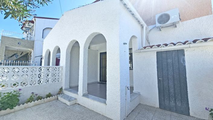 Image No.10-3 Bed Townhouse for sale