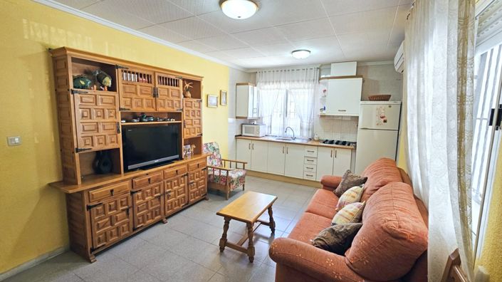 Image No.11-3 Bed Townhouse for sale