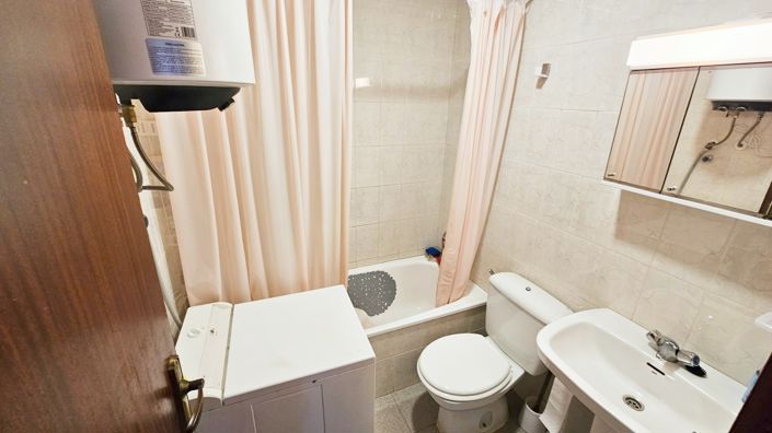 Image No.28-3 Bed Townhouse for sale