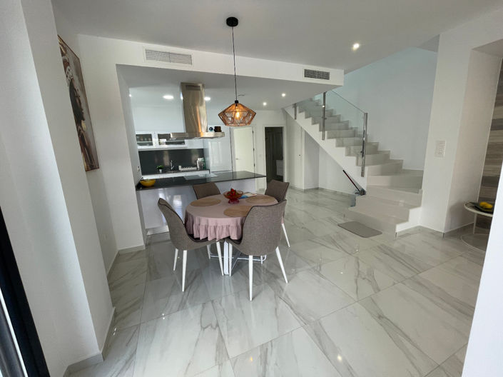 Image No.14-3 Bed Villa for sale