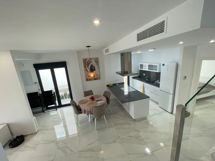 Image No.41-3 Bed Villa for sale