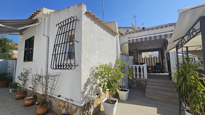 Image No.1-Villa de 3 chambres à vendre à Orihuela Costa