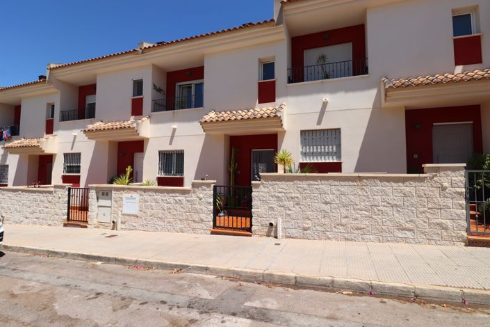 Image No.1-3 Bed Townhouse for sale