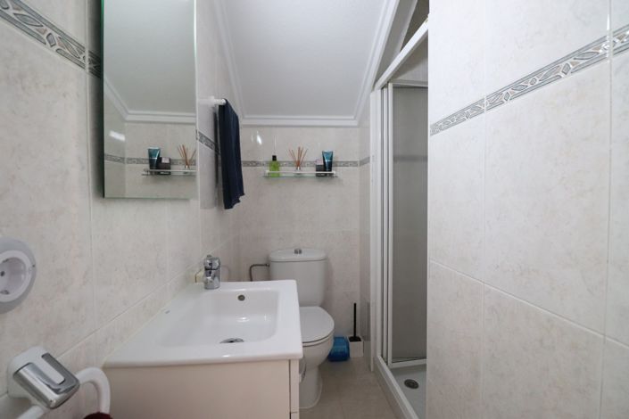 Image No.13-3 Bed Townhouse for sale