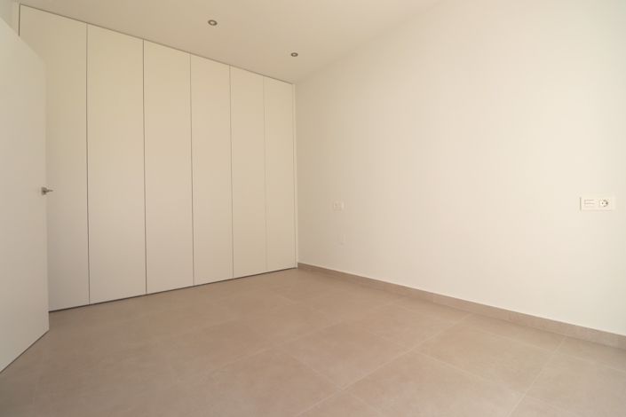 Image No.13-3 Bed Villa for sale