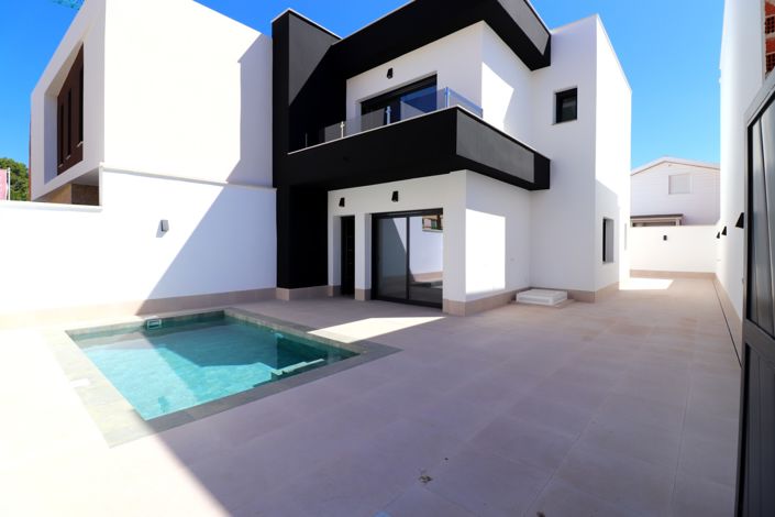 Image No.29-3 Bed Villa for sale