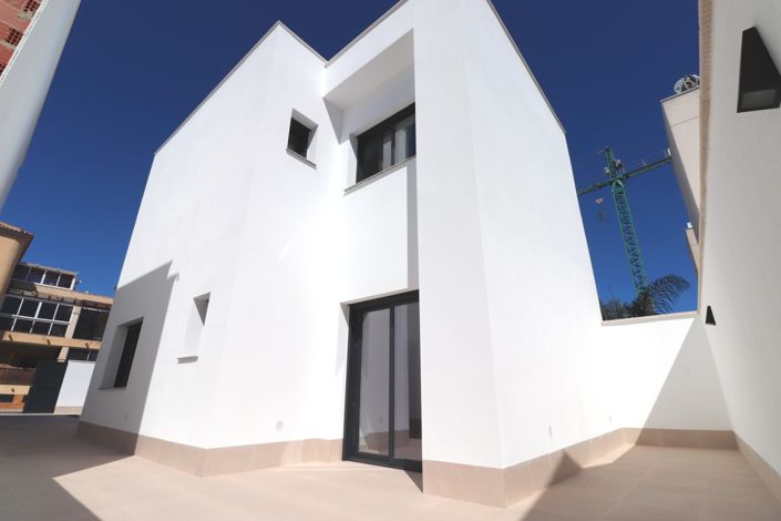 Image No.31-3 Bed Villa for sale