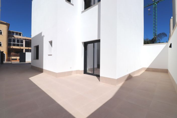 Image No.32-3 Bed Villa for sale