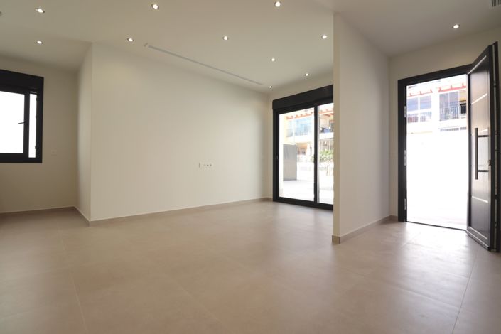 Image No.5-3 Bed Villa for sale