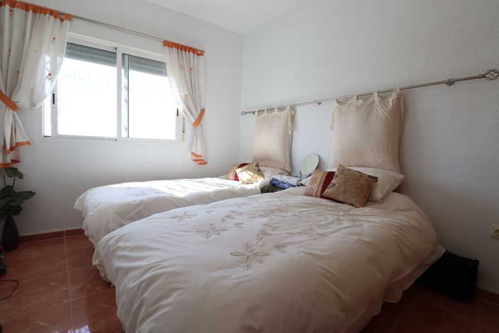 Image No.11-3 Bed Apartment for sale