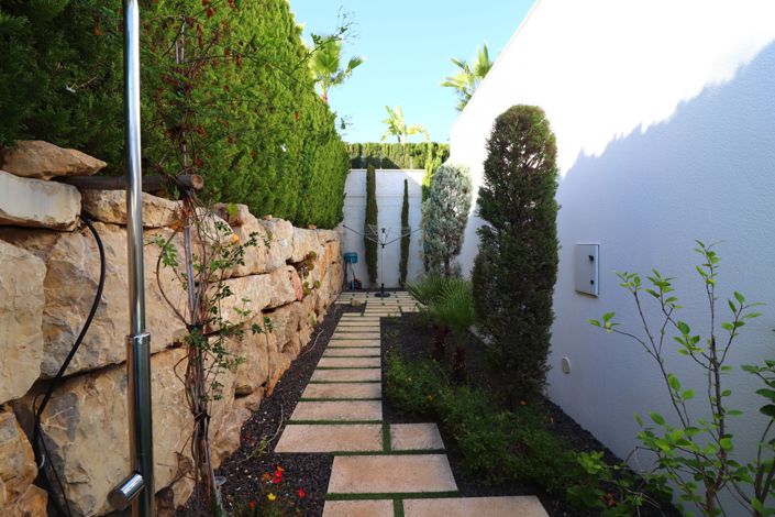 Image No.28-3 Bed Villa for sale