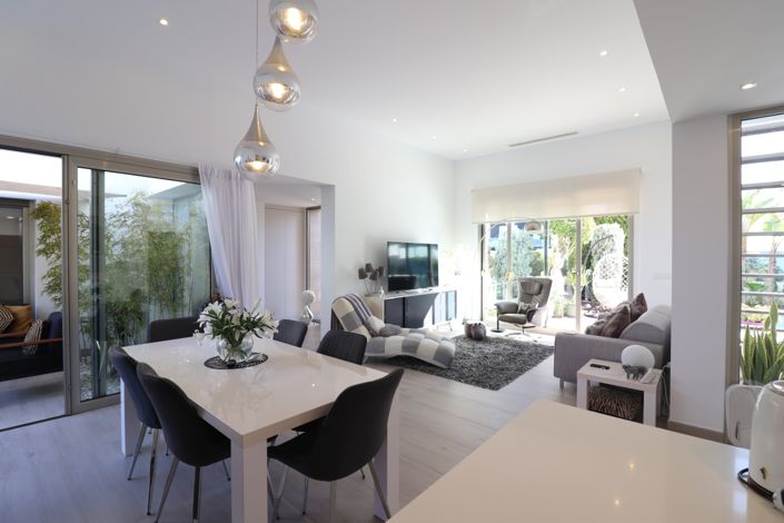 Image No.6-3 Bed Villa for sale